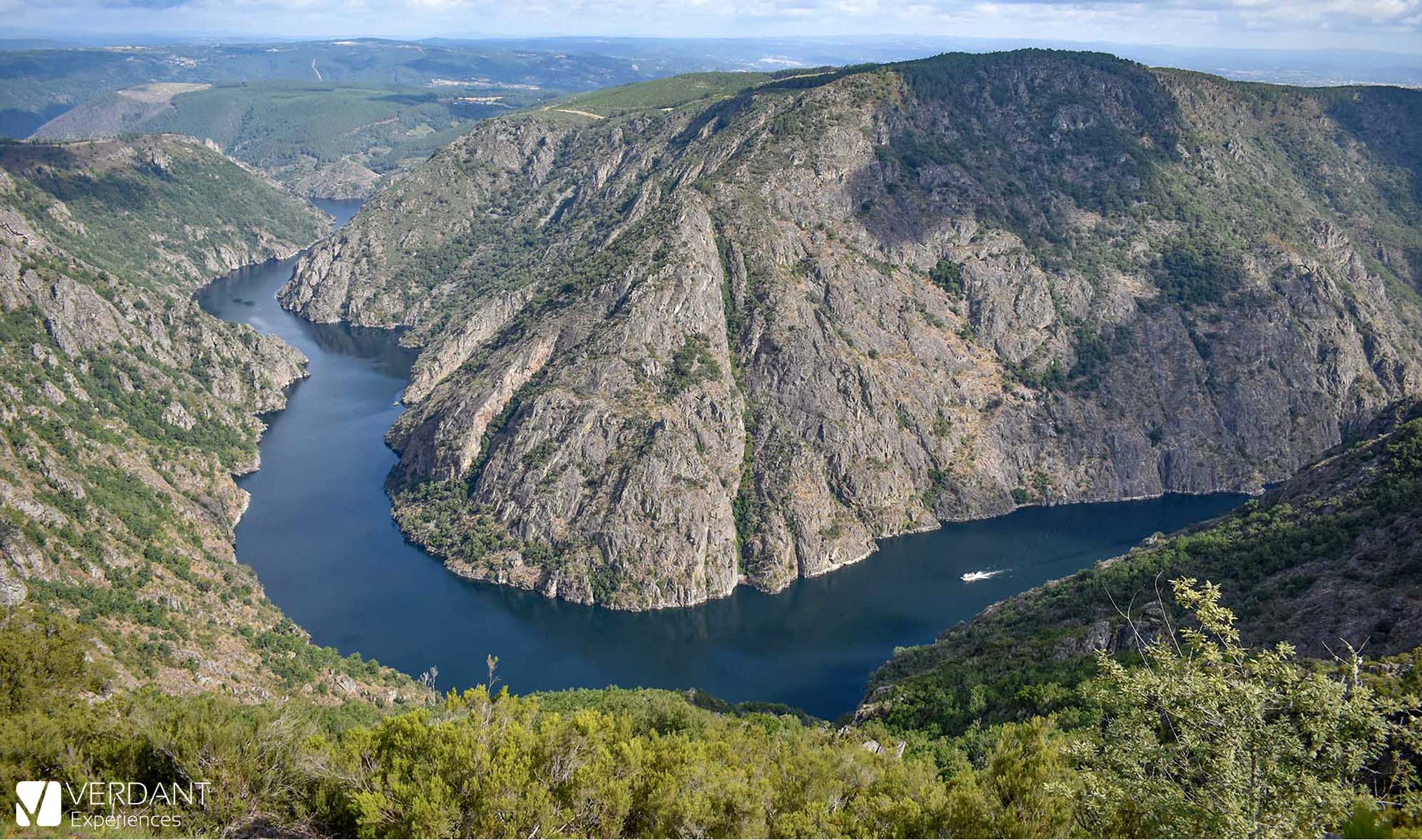 excursion catamaran ribeira sacra