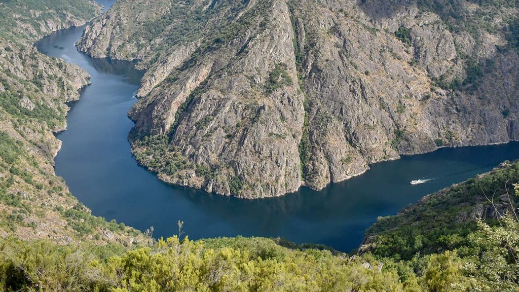 Navegación por el Cañón del Sil